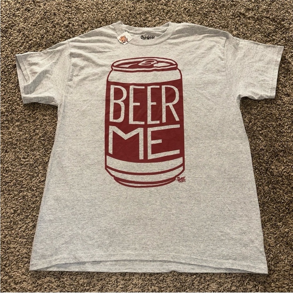 Spencer's Light Gray 'Beer Me' Graphic Tee